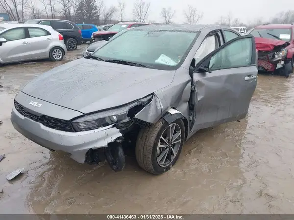 3KPF24AD4RE828232 2024 KIA FORTE - Image 2