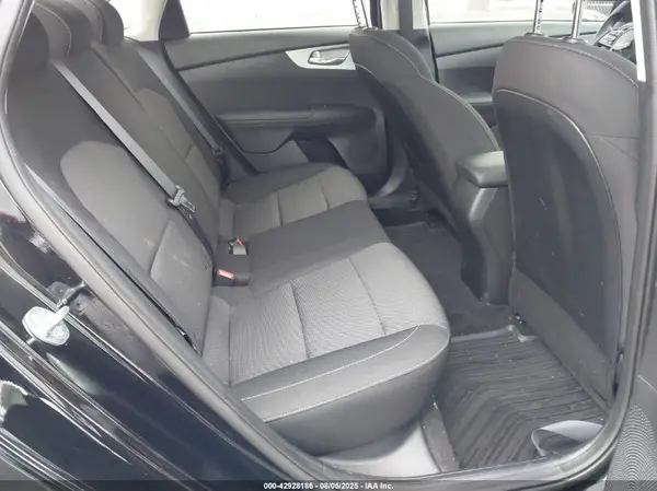 3KPF24AD4RE828540 2024 KIA FORTE - Image 8