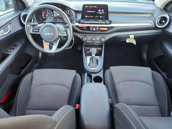 3KPF24AD4RE831650 2024 KIA FORTE - Image 8