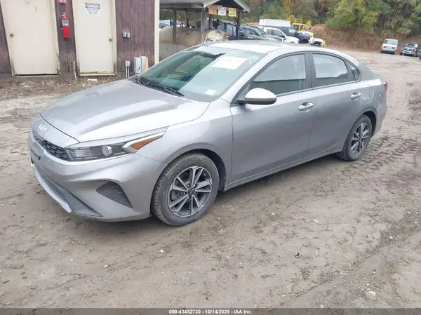 3KPF24AD4RE832653 2024 KIA FORTE - Image 2