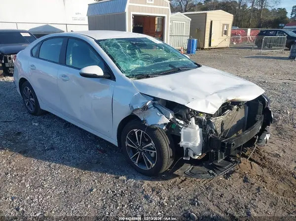 3KPF24AD4RE832748 2024 KIA FORTE - Image 1