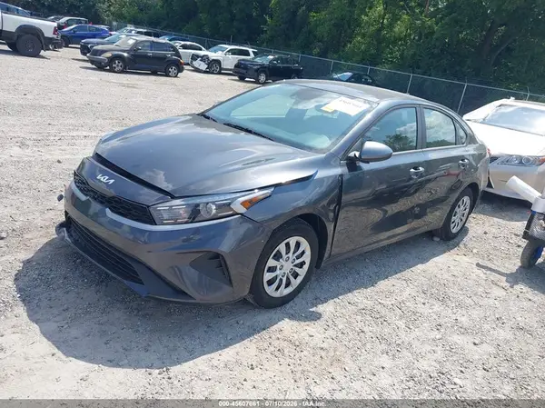 3KPF24AD4RE835973 2024 KIA FORTE - Image 2