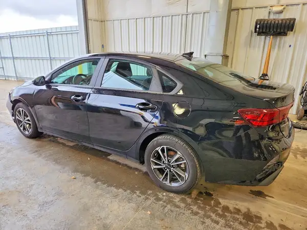 3KPF24AD4RE835987 2024 KIA FORTE - Image 2