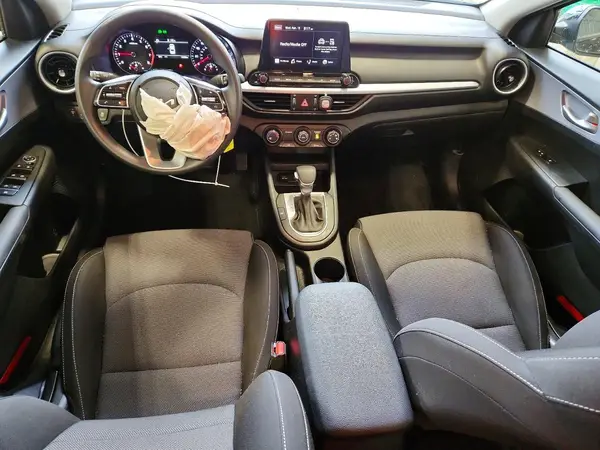 3KPF24AD4RE835987 2024 KIA FORTE - Image 8