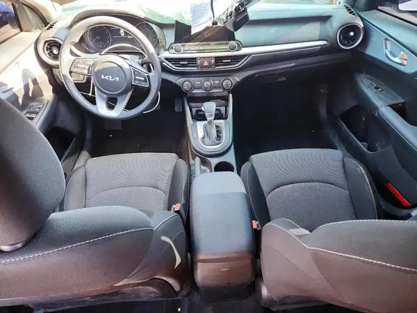 3KPF24AD4RE837996 2024 KIA FORTE - Image 8