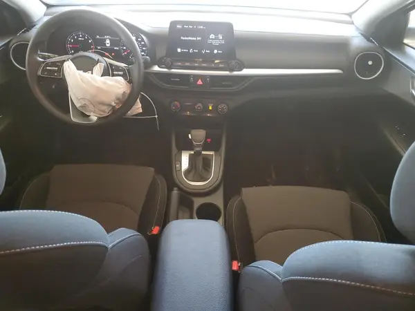 3KPF24AD4RE839666 2024 KIA FORTE - Image 8