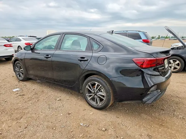 3KPF24AD4RE840784 2024 KIA FORTE - Image 2