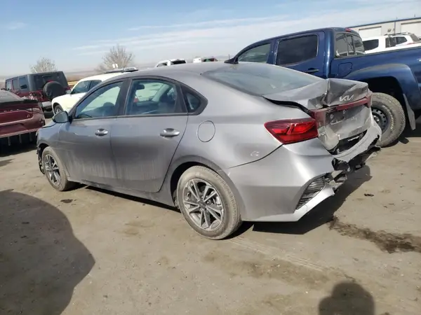 3KPF24AD4RE841160 2024 KIA FORTE - Image 2