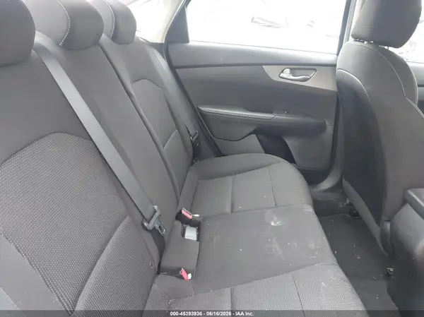 3KPF24AD5KE005220 2019 KIA FORTE - Image 8