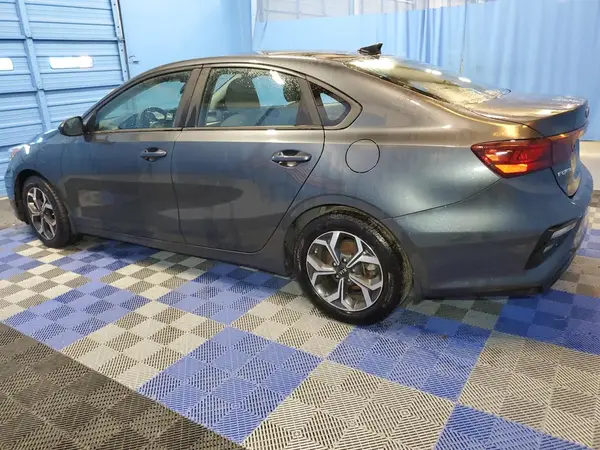 3KPF24AD5KE006321 2019 KIA FORTE - Image 2