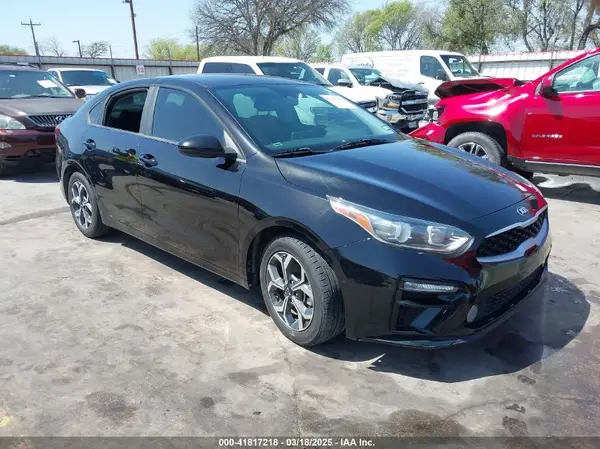 3KPF24AD5KE007016 2019 KIA FORTE - Image 1