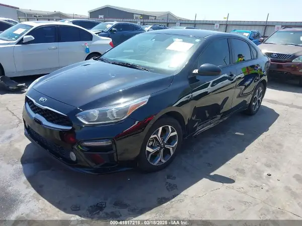 3KPF24AD5KE007016 2019 KIA FORTE - Image 2