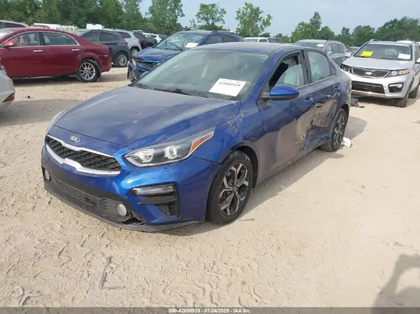 3KPF24AD5KE010739 2019 KIA FORTE - Image 2