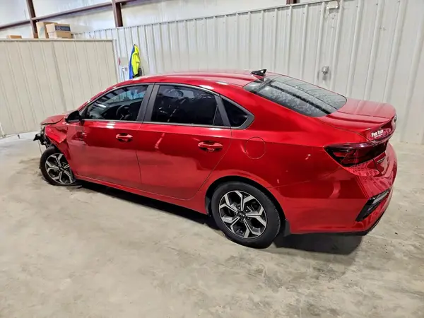 3KPF24AD5KE012300 2019 KIA FORTE - Image 2