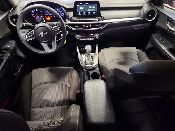3KPF24AD5KE012300 2019 KIA FORTE - Image 8