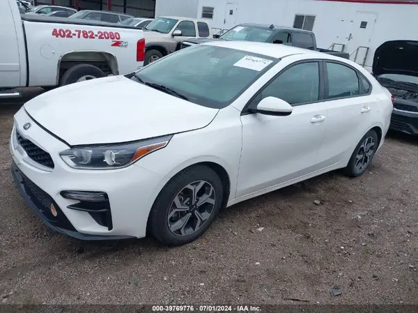 3KPF24AD5KE014760 2019 KIA FORTE - Image 2