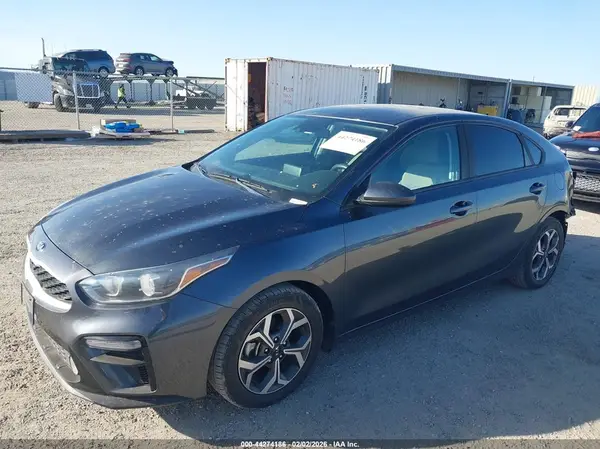 3KPF24AD5KE016086 2019 KIA FORTE - Image 2