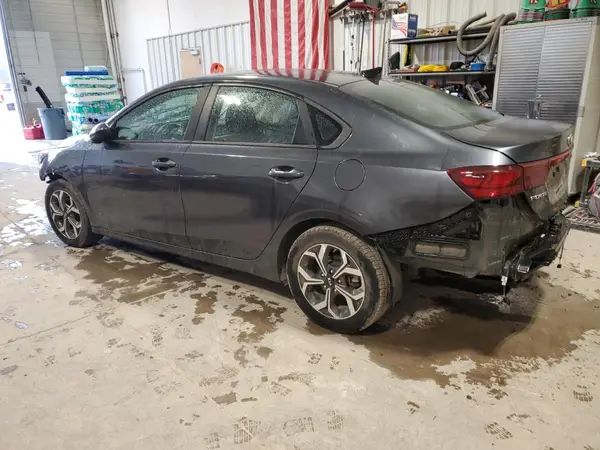 3KPF24AD5KE018453 2019 KIA FORTE - Image 2