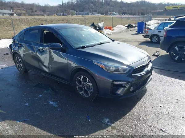 3KPF24AD5KE019635 2019 KIA FORTE - Image 1