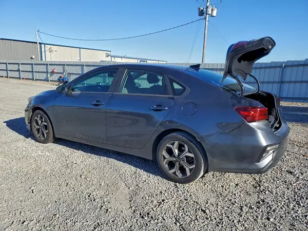 3KPF24AD5KE020669 2019 KIA FORTE - Image 2