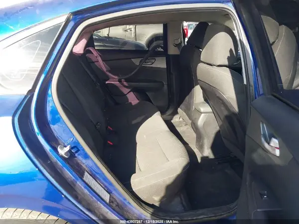 3KPF24AD5KE023216 2019 KIA FORTE - Image 8