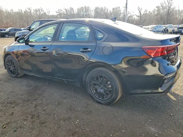 3KPF24AD5KE024043 2019 KIA FORTE - Image 2
