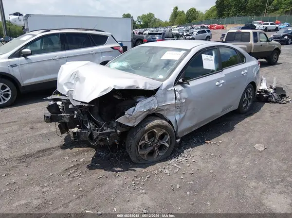 3KPF24AD5KE027055 2019 KIA FORTE - Image 2