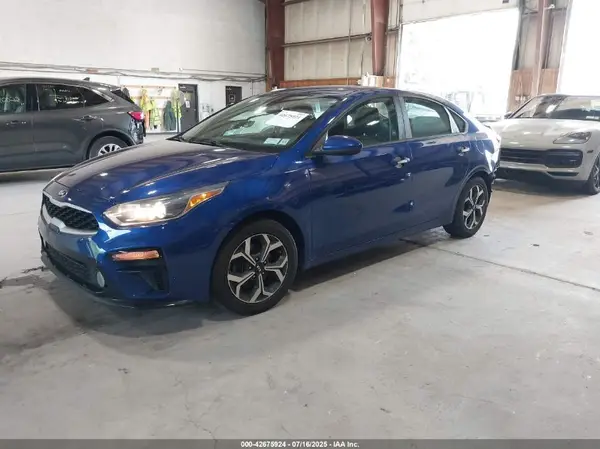 3KPF24AD5KE030005 2019 KIA FORTE - Image 2