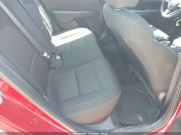 3KPF24AD5KE031333 2019 KIA FORTE - Image 8