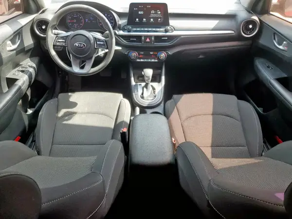 3KPF24AD5KE033048 2019 KIA FORTE - Image 8