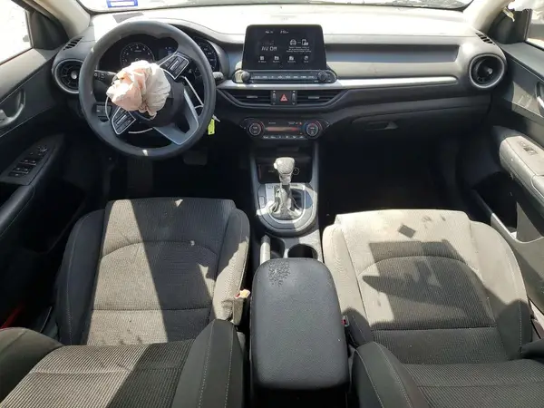 3KPF24AD5KE036693 2019 KIA FORTE - Image 8