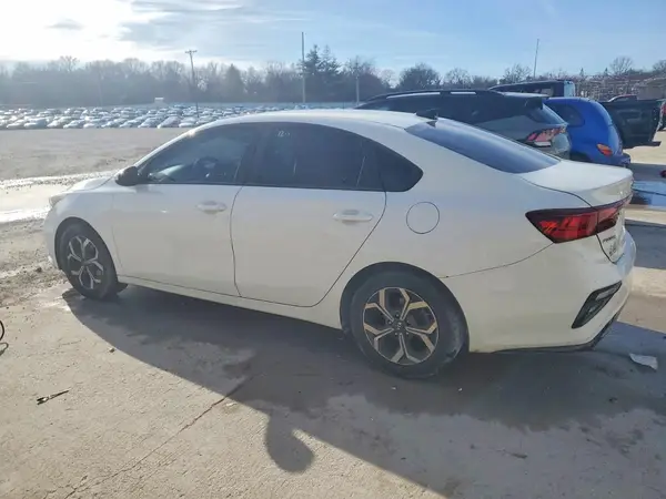 3KPF24AD5KE038105 2019 KIA FORTE - Image 2