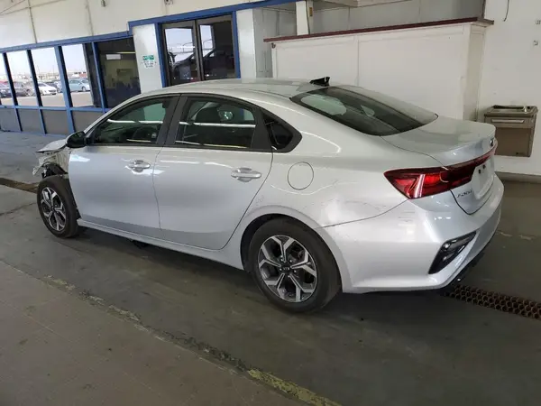 3KPF24AD5KE039335 2019 KIA FORTE - Image 2