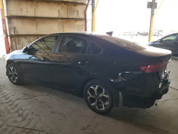 3KPF24AD5KE039660 2019 KIA FORTE - Image 2