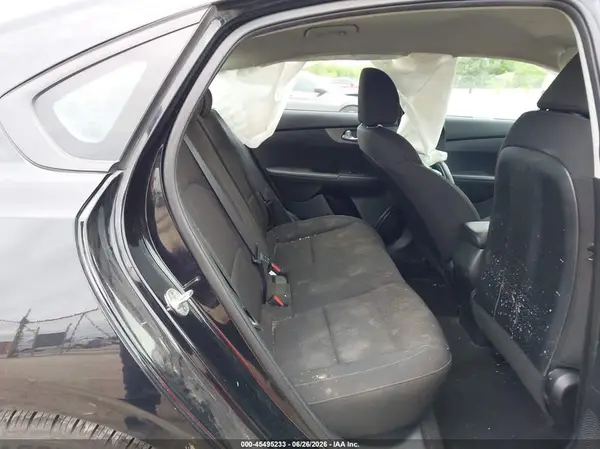 3KPF24AD5KE041229 2019 KIA FORTE - Image 8
