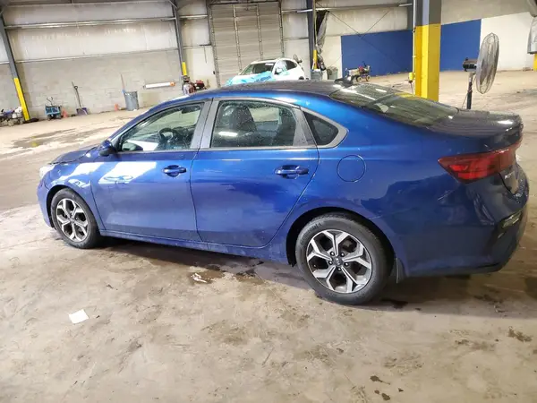 3KPF24AD5KE045040 2019 KIA FORTE - Image 2