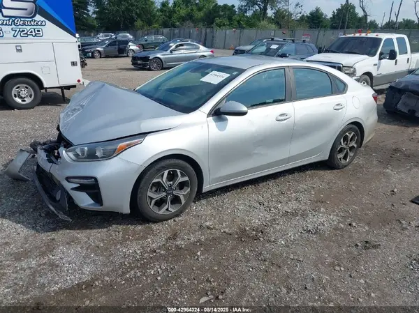 3KPF24AD5KE045118 2019 KIA FORTE - Image 2