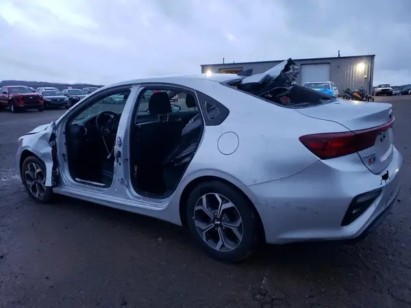 3KPF24AD5KE045782 2019 KIA FORTE - Image 2