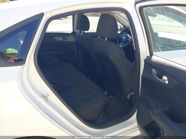 3KPF24AD5KE045913 2019 KIA FORTE - Image 8