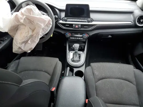 3KPF24AD5KE046091 2019 KIA FORTE - Image 8
