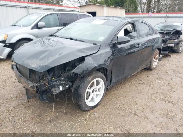 3KPF24AD5KE047046 2019 KIA FORTE - Image 2