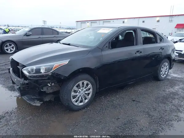 3KPF24AD5KE056040 2019 KIA FORTE - Image 2