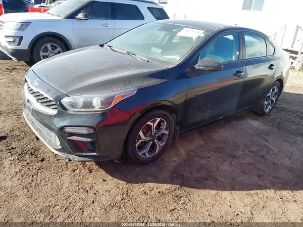 3KPF24AD5KE057057 2019 KIA FORTE - Image 2