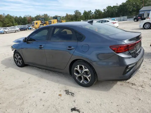 3KPF24AD5KE057611 2019 KIA FORTE - Image 2