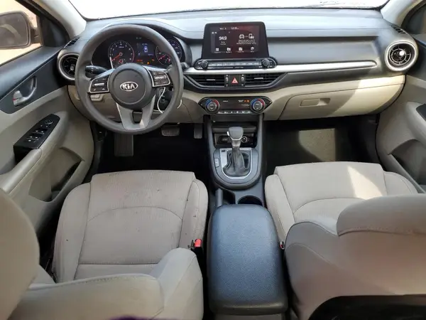 3KPF24AD5KE057611 2019 KIA FORTE - Image 8