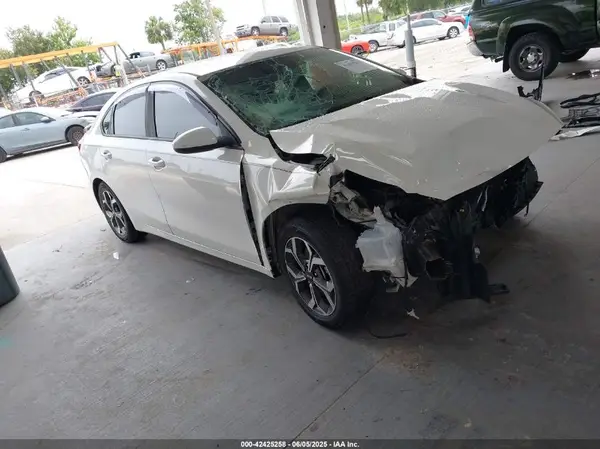 3KPF24AD5KE058905 2019 KIA FORTE - Image 1