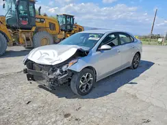 3KPF24AD5KE059648 2019 KIA FORTE