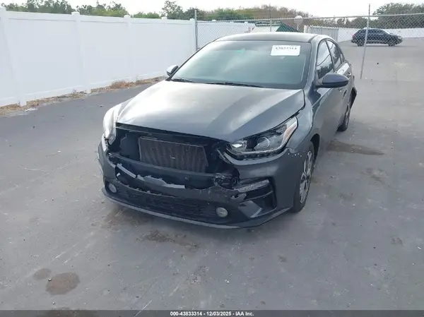 3KPF24AD5KE059925 2019 KIA FORTE - Image 2