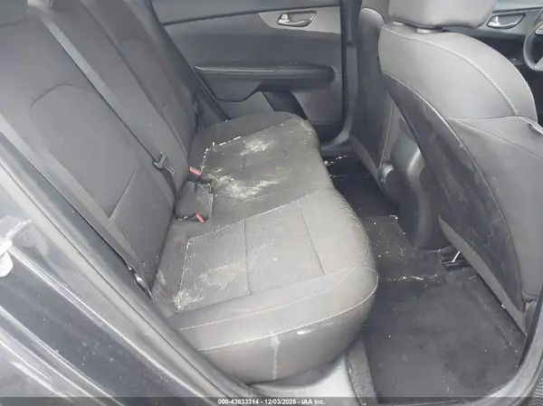 3KPF24AD5KE059925 2019 KIA FORTE - Image 8