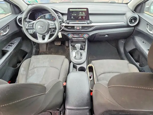 3KPF24AD5KE060900 2019 KIA FORTE - Image 8